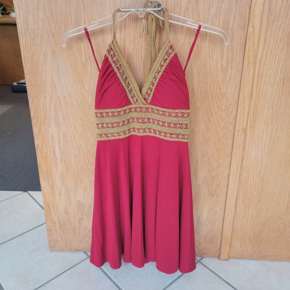 Red Dress - Picture 3 of 14